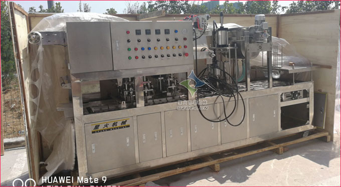 碗裝調(diào)味醬灌裝機(jī),全自動調(diào)味醬灌裝封口機(jī)